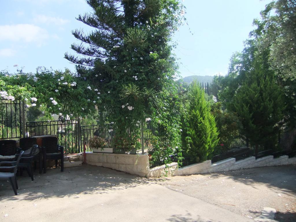 Rosary Sister Guest House Ein Karem Jerusalem Ngoại thất bức ảnh