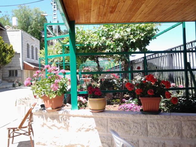 Rosary Sister Guest House Ein Karem Jerusalem Ngoại thất bức ảnh